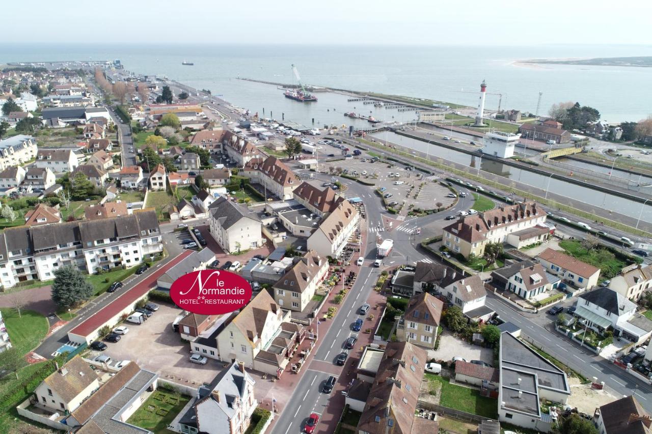 Hotel-Restaurant Le Normandie Luc-sur-Mer Exterior photo